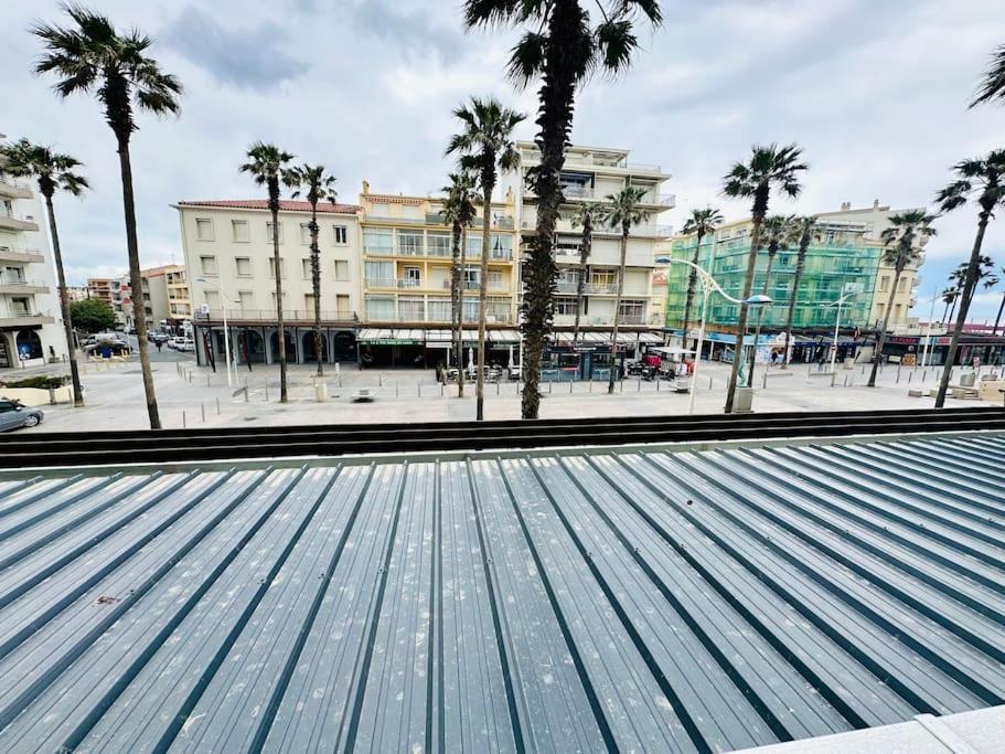 Fonctionnel - 2 Chambres - Bien Situe A 300M De La Plage - Parking Prive De Juin A Sept Canet-en-Roussillon Exterior photo